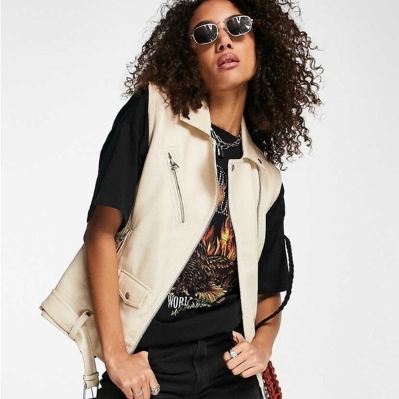 NWT. Topshop Vegan Leather Sleeveless Moto Biker Studded Jacket in Ecru Size 4 - Picture 2 of 13